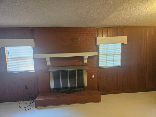 Foto del edificio - 2147 Jamestown Rd