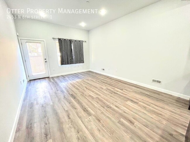 Foto del edificio - Beautiful & Spacious 3BR/3BA North Philly ...