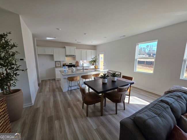 Building Photo - 23 Umber Ln