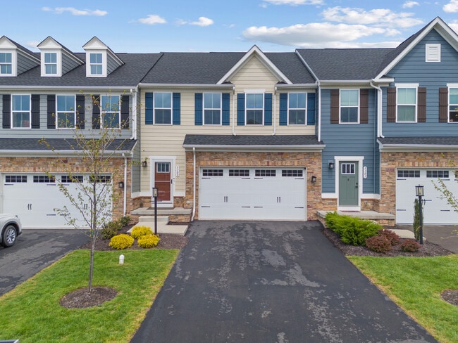 Photo - 5103 Spruce Rd Townhome