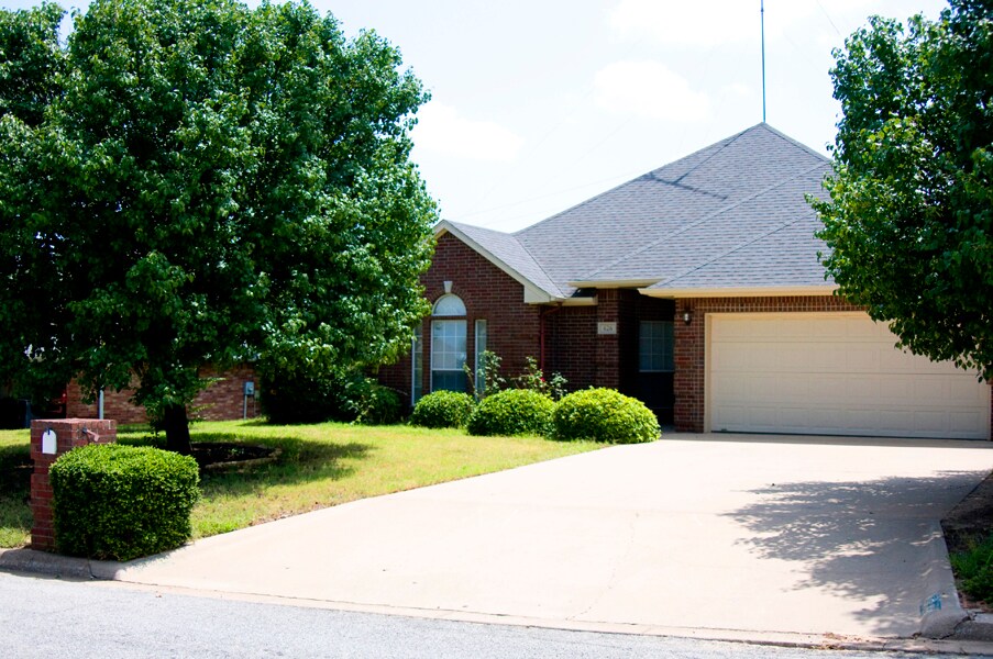 626 Maplewood Dr, Stephenville, TX 76401 House Rental in Stephenville