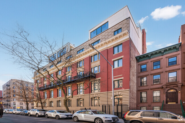 Building Photo - 2056 Fifth Ave