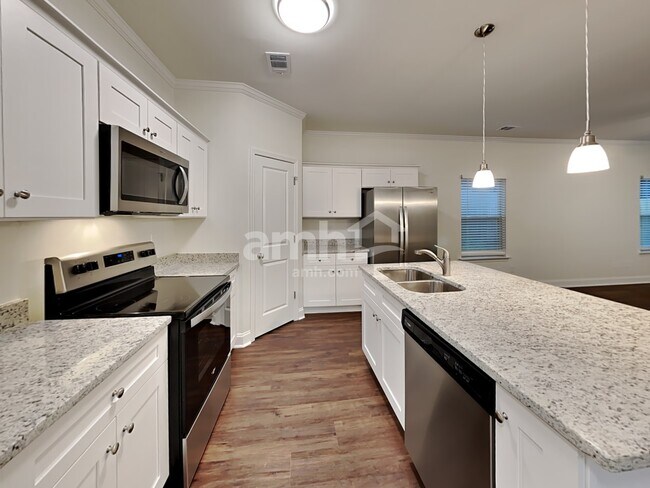Foto del edificio - 2454 Beal St