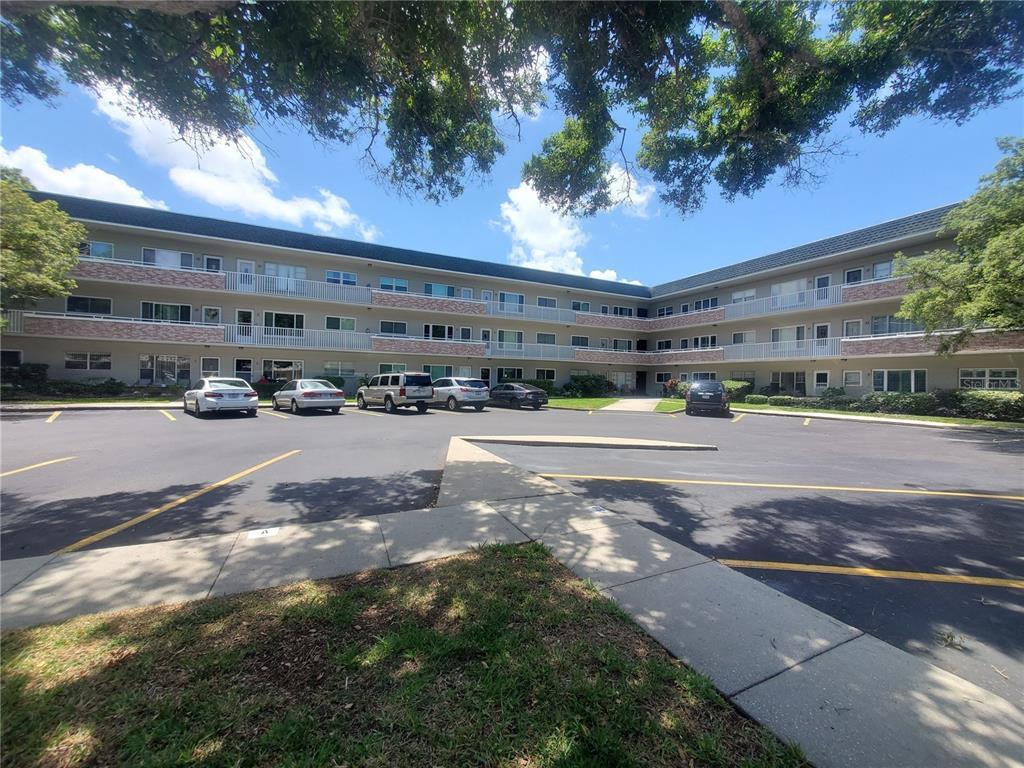 Primary Photo - 2427 Rhodesian Dr