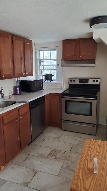 Primary Photo - 1113 E Genesee St