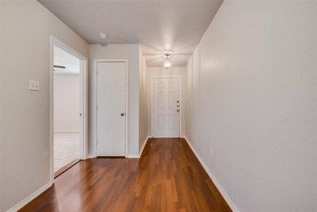Building Photo - 4917 Parkrise Dr