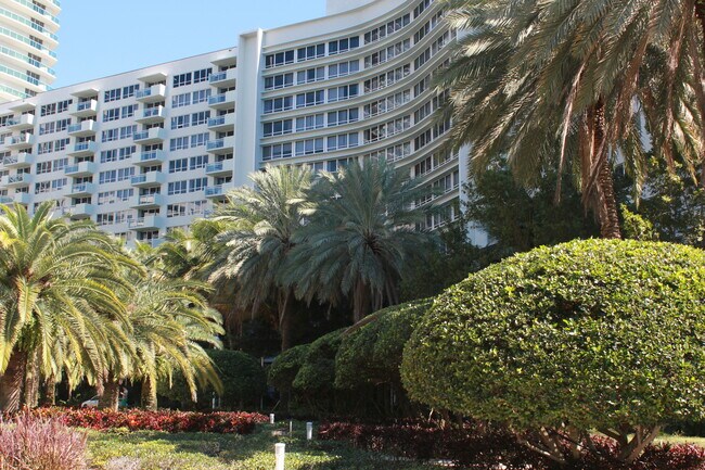 Foto del edificio - 1500 Bay Rd