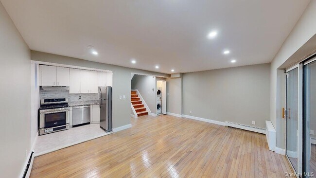 Foto del edificio - 67-39 Clyde St