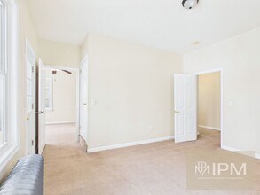 Building Photo - 160 W Beaver St