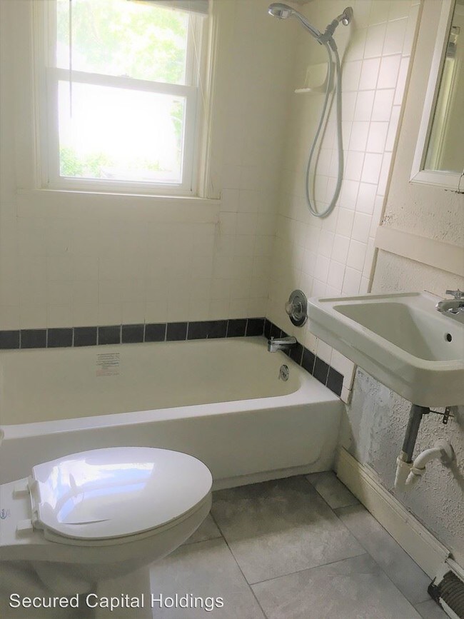 Building Photo - 2 br, 1 bath House - 2052 Culver