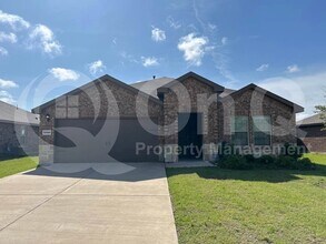 Building Photo - 3060 Stratford Wy