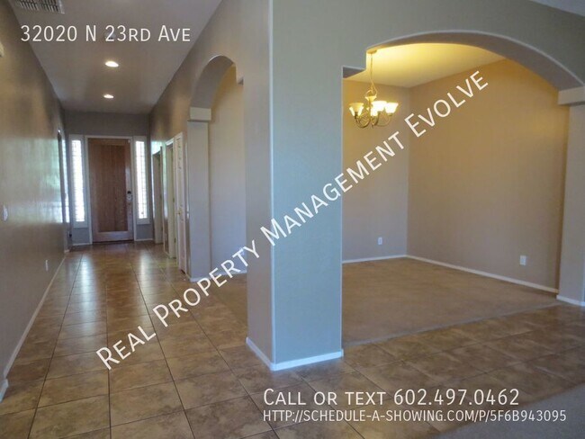 Building Photo - Check this out!