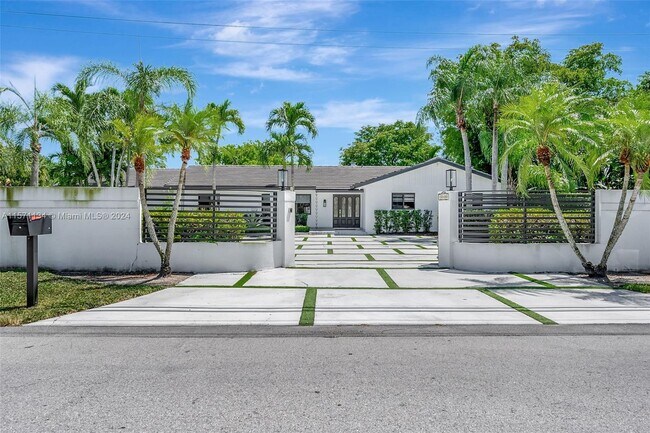 Building Photo - 10400 SW 58th St