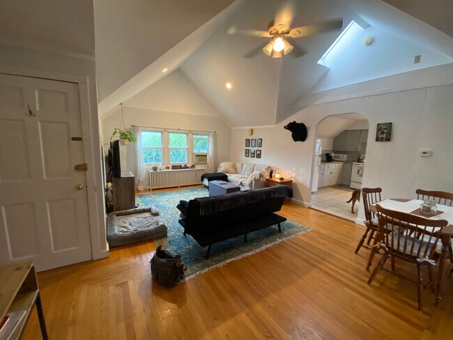 1000+ sf of living space; vault ceilings - 32 Rhode Island Ave