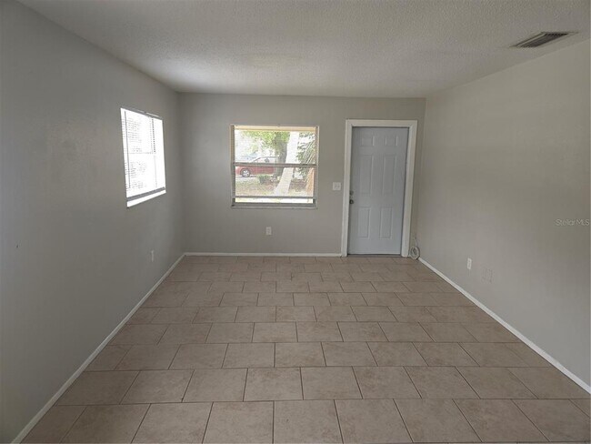 Foto del edificio - 1741 Trotter Rd