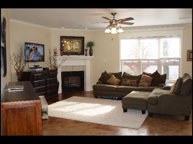 Building Photo - 7385 W Ridge Cir