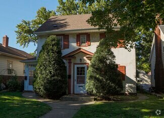 Building Photo - 1849 Saint Clair Ave