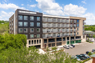 Building Photo - Mariposa Flats