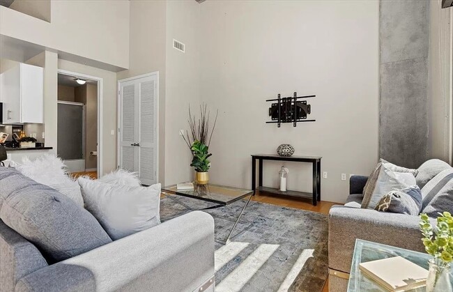 Foto del edificio - Safe, Clean & Convenient Living