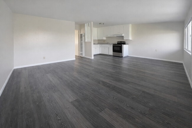 Living Room - Alpine Townhouse Apartments