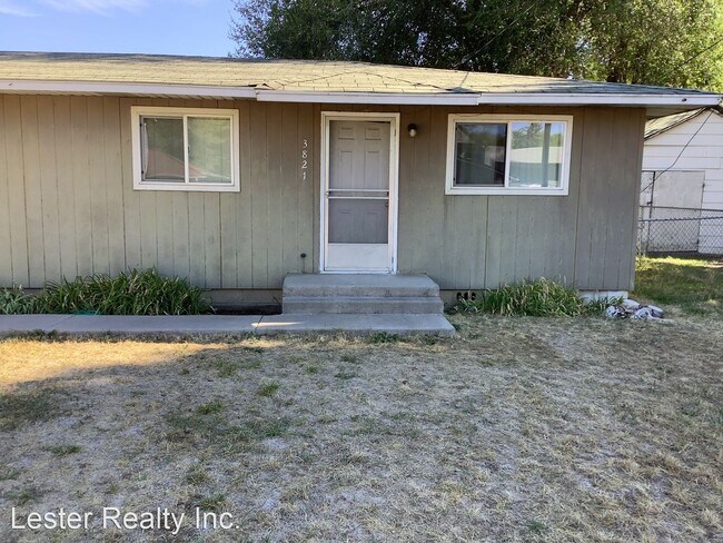 Building Photo - 1 br, 1 bath House - 3821 Crest St.