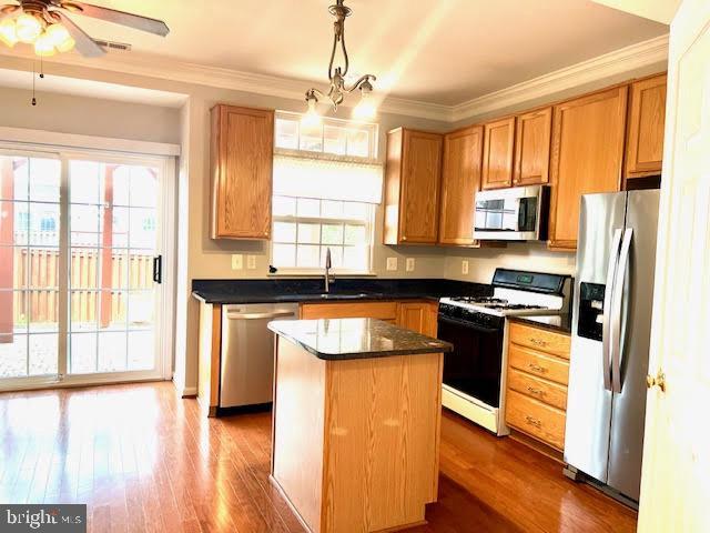 Building Photo - 44484 Watertown Terrace