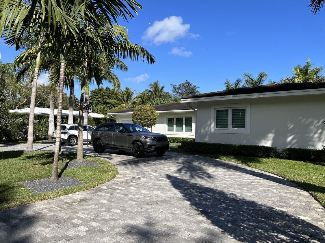 9525 SW 73rd Ave, Miami, FL 33156 House Rental in Miami, FL