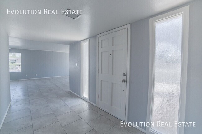 Foto del edificio - 2110 S Shannon Dr