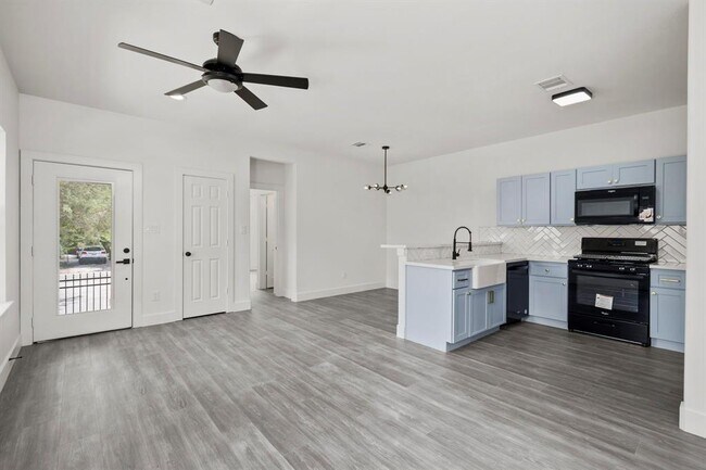 Foto del edificio - 769 Dillard St