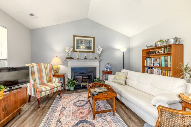 2BR, 2BA - 1,066SF - Living Area - Paige Mill Court Apartments