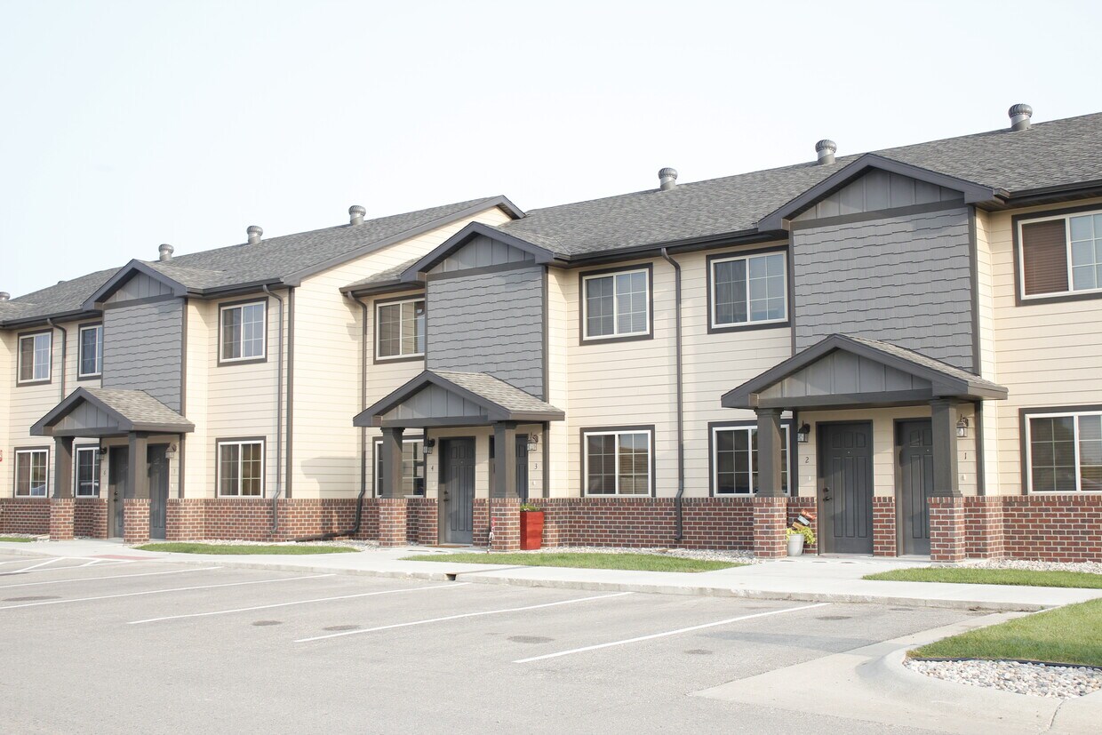 Primary Photo - 430 Honor Dr