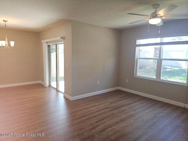 Foto del edificio - 4640 Pagosa Springs Cir