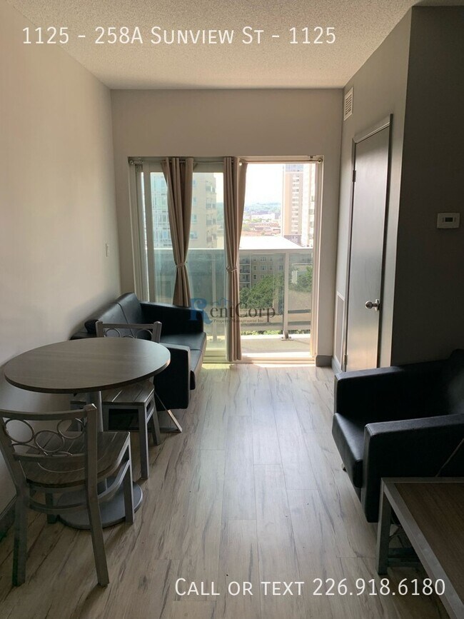 Photo du bâtiment - 258A-258A Sunview St