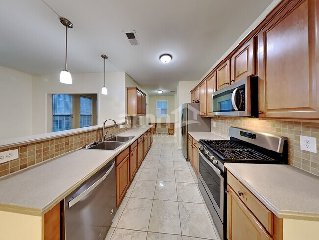 Foto del edificio - 4212 Huddlestone Bridge Pkwy NW