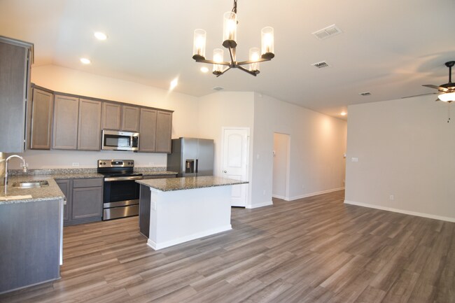 Building Photo - 2090 Dade Loop