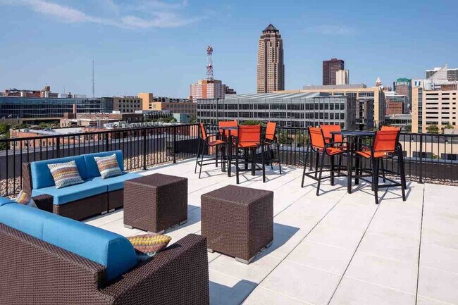 Foto del edificio - 1400 E Walnut St