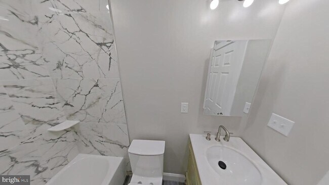 Foto del edificio - 6459 N 16th St