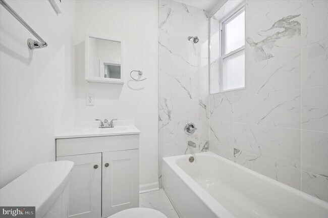 Foto del edificio - 1418 W Erie Ave