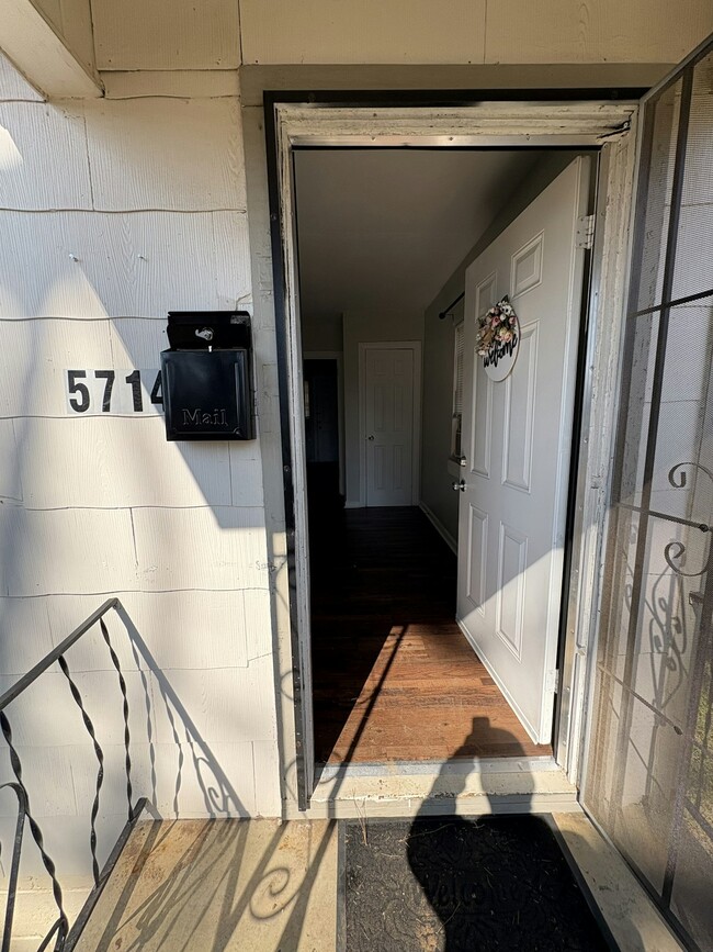 Building Photo - 5714 Court M Ct