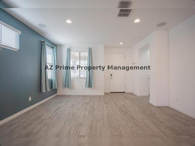 Foto del edificio - 3719 S 63rd Dr