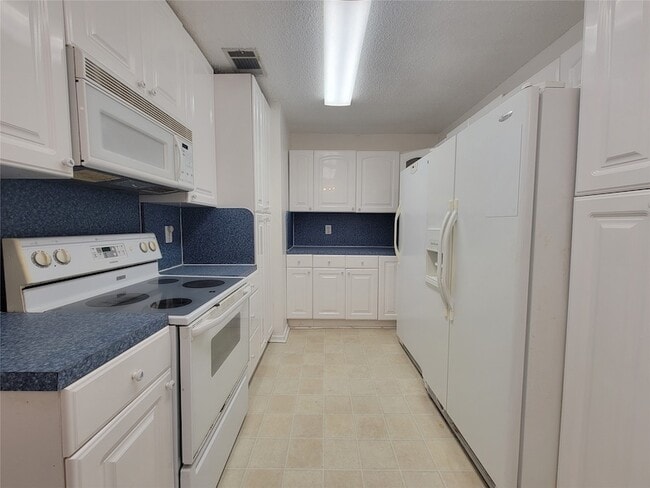 Building Photo - 3820 Modlin St