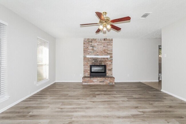 Foto del edificio - 4510 Tylergate Dr