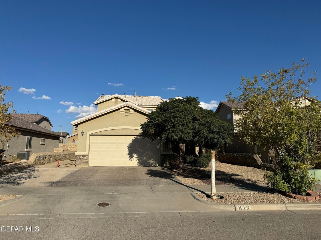 Primary Photo - 812 Crathorne St