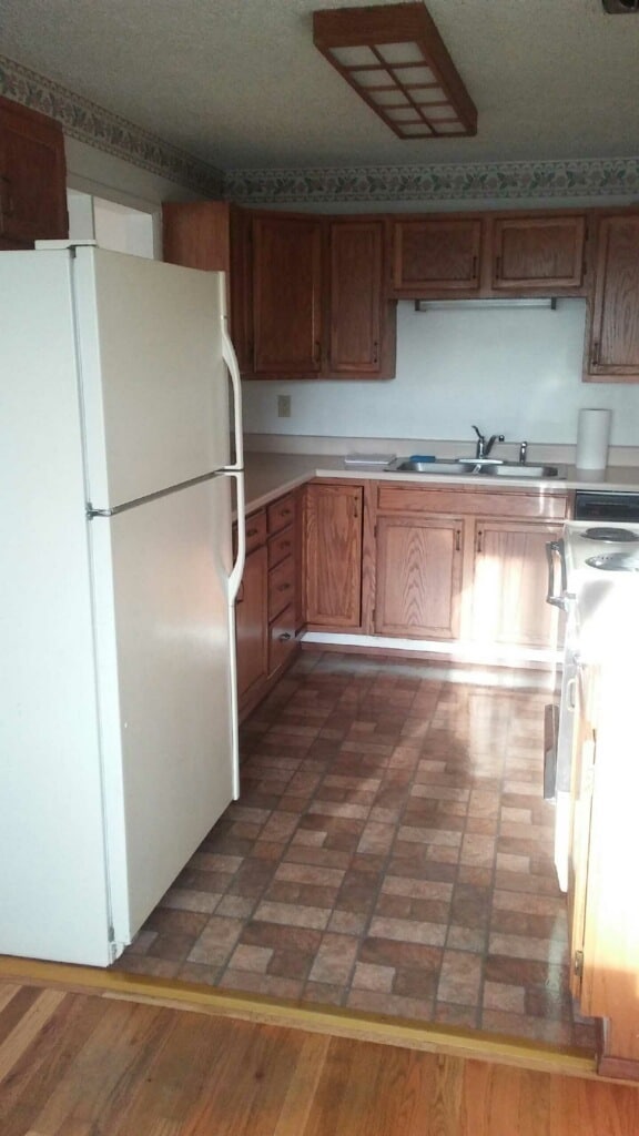 Building Photo - 3 Bed 1 Bath Home with garage