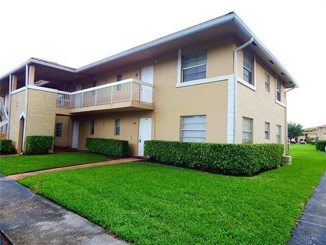 Primary Photo - 10158 Twin Lakes Dr