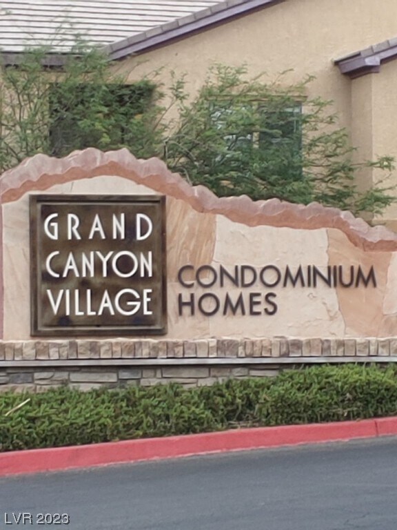 Primary Photo - 8250 N Grand Canyon Dr