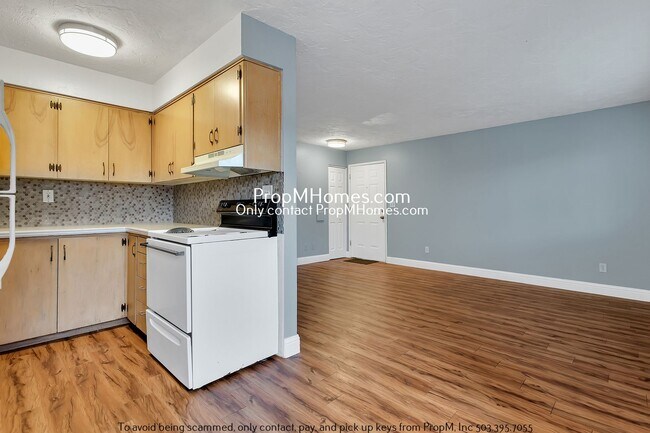 Building Photo - Cozy 2-Bedroom Multiplex in SW Tigard – En...