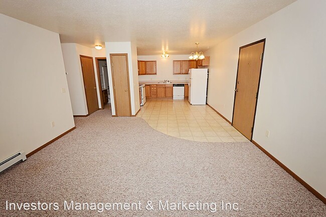 Building Photo - 1800 Golden Valley Ln