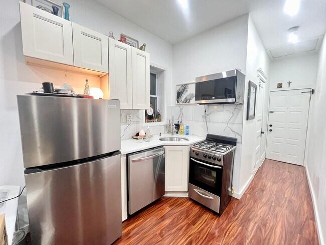 Foto del edificio - 131 64th St