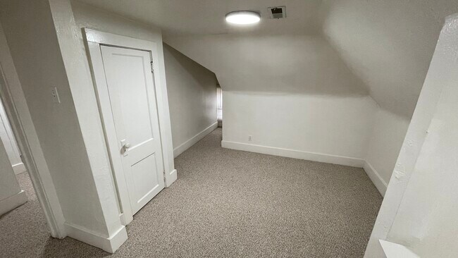 Foto del edificio - 501 W Springfield Ave